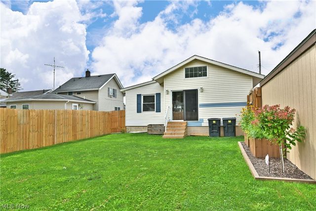 1806 Sheridan Avenue NE, Warren, OH 44483