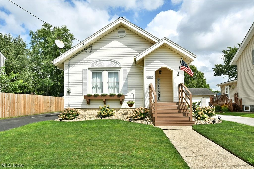 1806 Sheridan Avenue NE, Warren, OH 44483