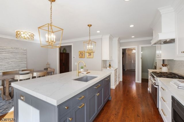 50 New England Ave H, Summit City, NJ 07901