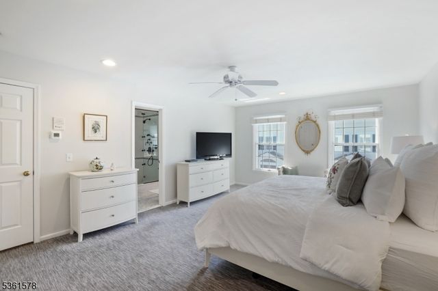 50 New England Ave H, Summit City, NJ 07901