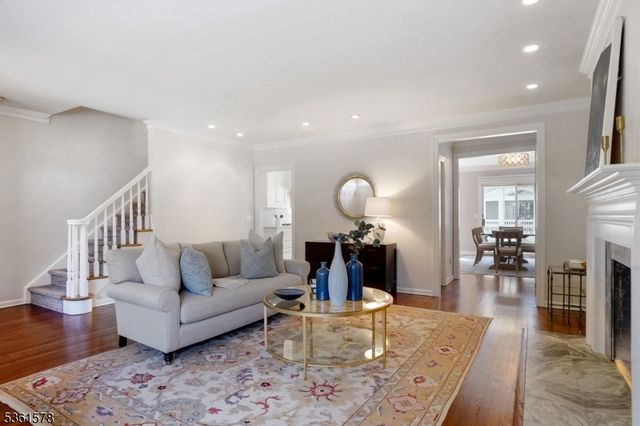 50 New England Ave H, Summit City, NJ 07901