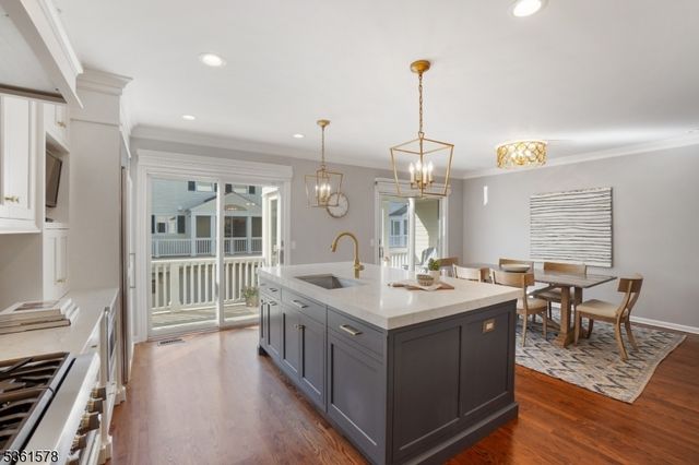 50 New England Ave H, Summit City, NJ 07901