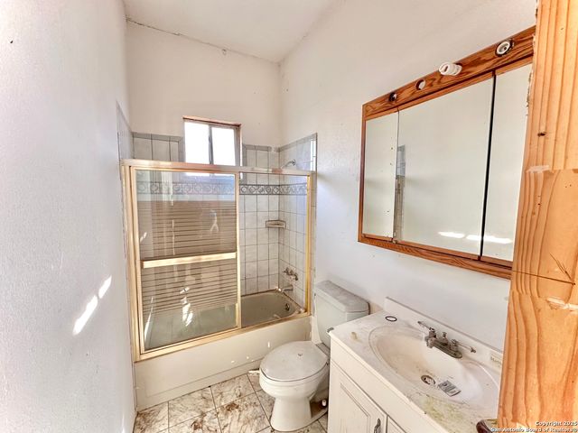 2103 Fm 2790, Lytle, TX 78052