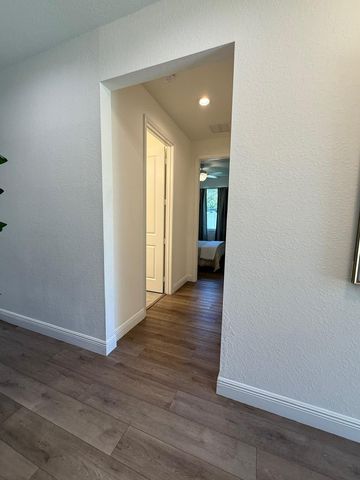 341 Oak Alley, Delray Beach, FL 33444