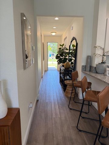 341 Oak Alley, Delray Beach, FL 33444