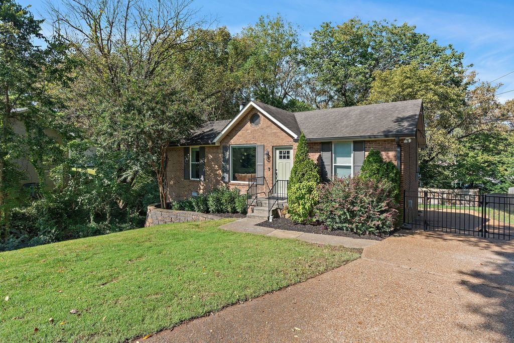 5005 Ashley Dr, Nashville, TN 37211