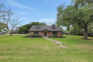 5133 Riverview Drive, Alvin, TX 77511