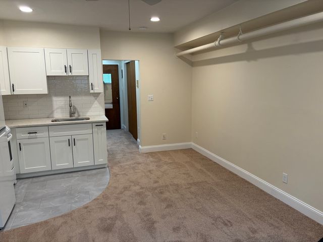 27 Stearns Road 8, Brookline, MA 02446