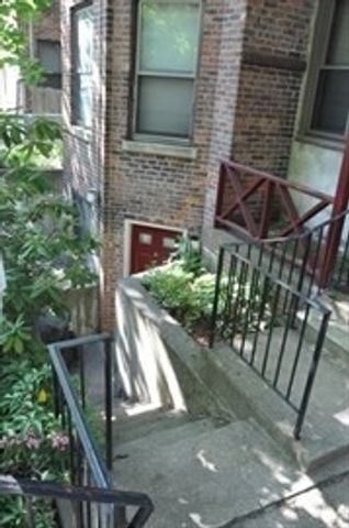 27 Stearns Road 8, Brookline, MA 02446