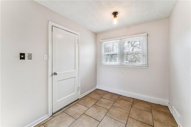 6300 W 81st Street, Overland Park, KS 66204