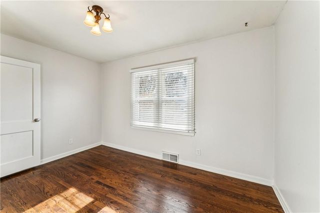 6300 W 81st Street, Overland Park, KS 66204