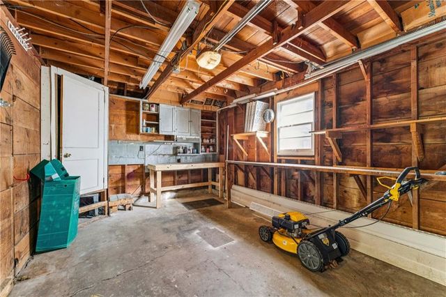 6300 W 81st Street, Overland Park, KS 66204