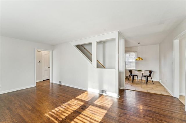 6300 W 81st Street, Overland Park, KS 66204