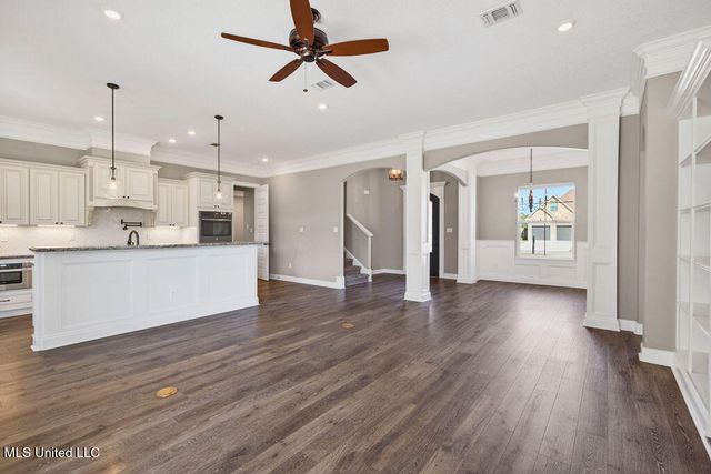 5827 Sylvester Street, Ocean Springs, MS 39564