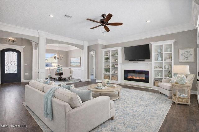 5827 Sylvester Street, Ocean Springs, MS 39564