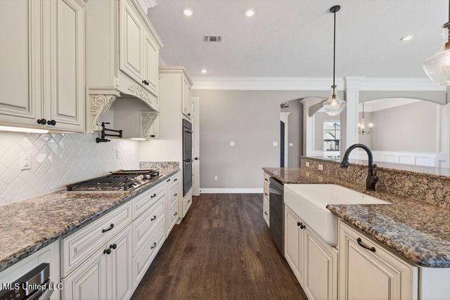 5827 Sylvester Street, Ocean Springs, MS 39564