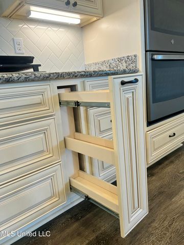 5827 Sylvester Street, Ocean Springs, MS 39564