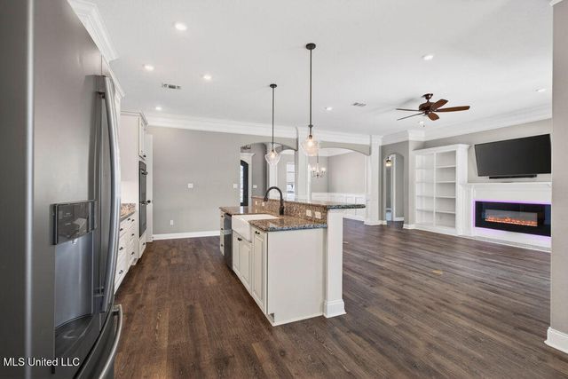 5827 Sylvester Street, Ocean Springs, MS 39564