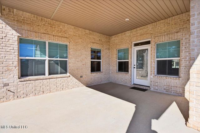 5827 Sylvester Street, Ocean Springs, MS 39564