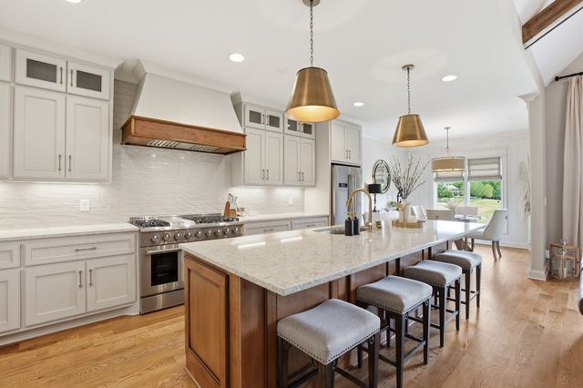 307 Five Oaks Blvd, Lebanon, TN 37087