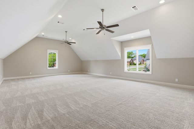 307 Five Oaks Blvd, Lebanon, TN 37087