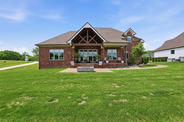 307 Five Oaks Blvd, Lebanon, TN 37087