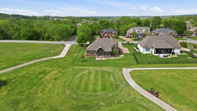307 Five Oaks Blvd, Lebanon, TN 37087