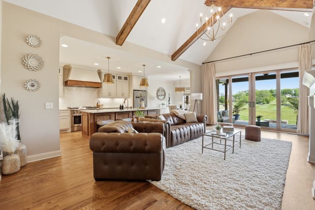 307 Five Oaks Blvd, Lebanon, TN 37087