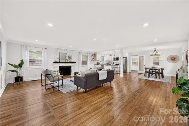 8000 Lawyers Road, Charlotte, NC 28227