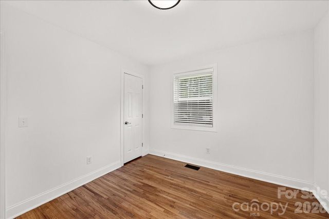 8000 Lawyers Road, Charlotte, NC 28227