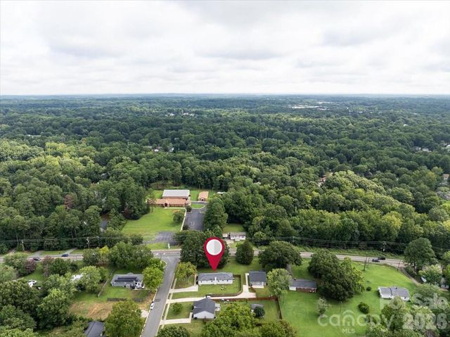 8000 Lawyers Road, Charlotte, NC 28227