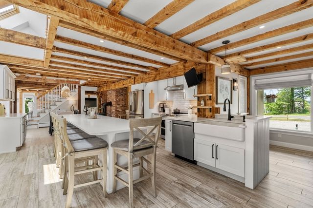 14 2nd St, Harwich, MA 02645
