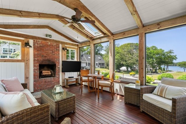 14 2nd St, Harwich, MA 02645