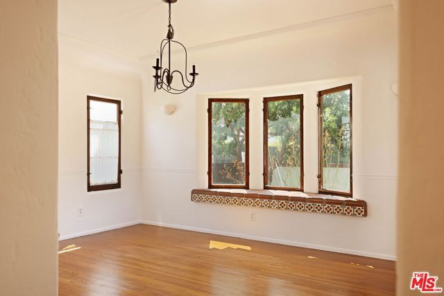 112 N Valley Street, Burbank, CA 91505