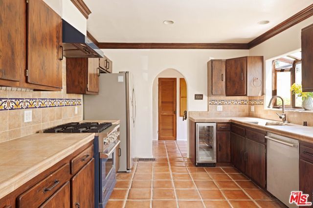 112 N Valley Street, Burbank, CA 91505