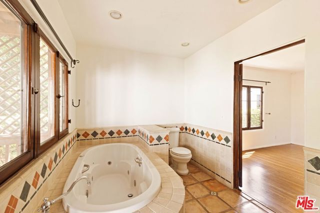 112 N Valley Street, Burbank, CA 91505