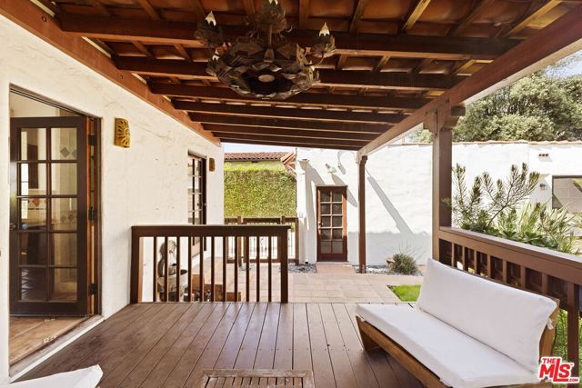 112 N Valley Street, Burbank, CA 91505