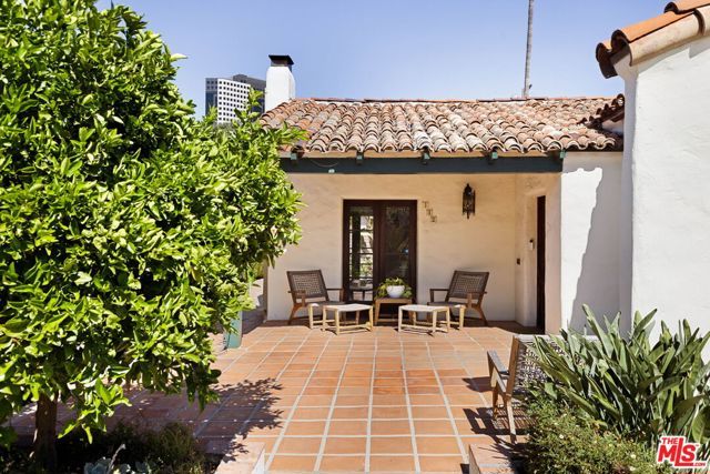 112 N Valley Street, Burbank, CA 91505