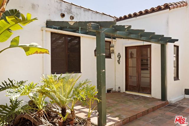 112 N Valley Street, Burbank, CA 91505