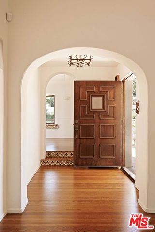 112 N Valley Street, Burbank, CA 91505