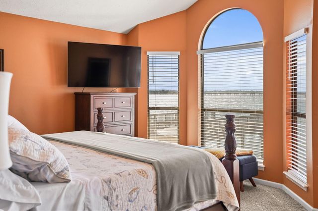 16402 Clear Water Circle, Montgomery, TX 77356