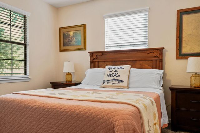 16402 Clear Water Circle, Montgomery, TX 77356