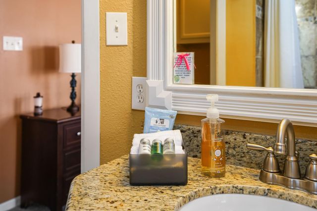 16402 Clear Water Circle, Montgomery, TX 77356