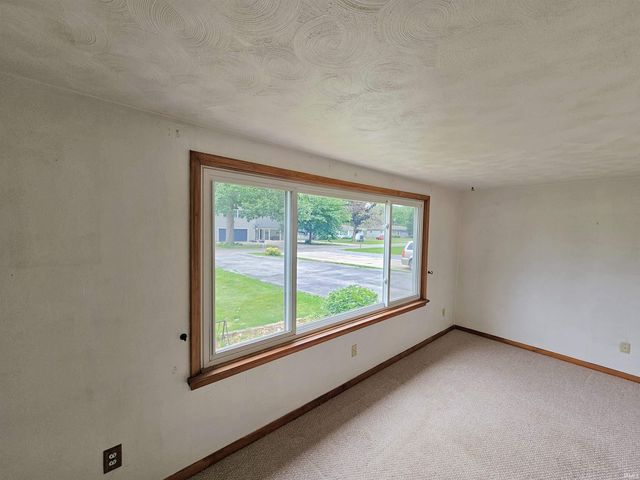 5428 Ashland Drive, Fort Wayne, IN 46835