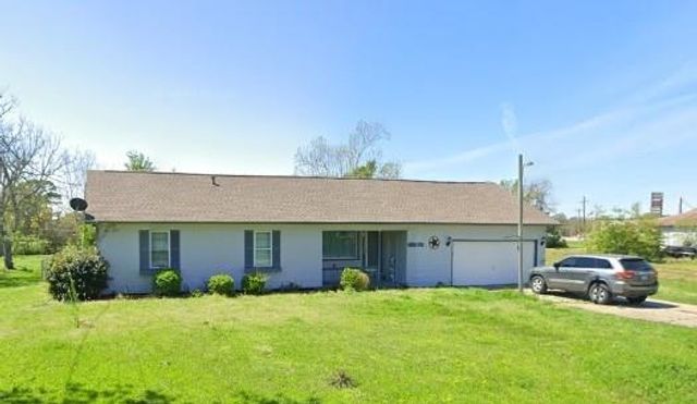 160 E Darby Street, Bridge City, TX 77611