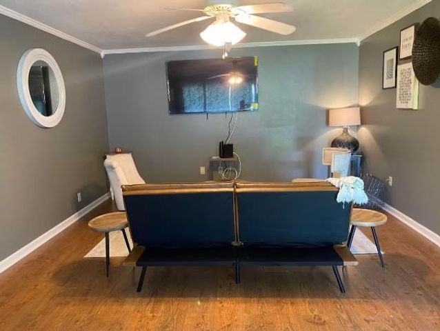 160 E Darby Street, Bridge City, TX 77611