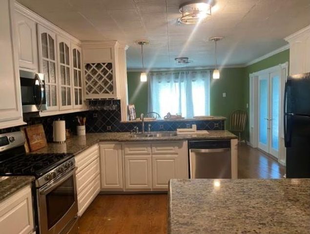 160 E Darby Street, Bridge City, TX 77611