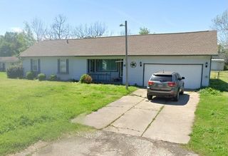 160 E Darby Street, Bridge City, TX 77611