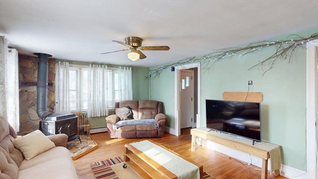 50 Blackstone St, Cumberland, RI 02864