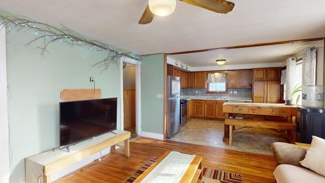 50 Blackstone St, Cumberland, RI 02864